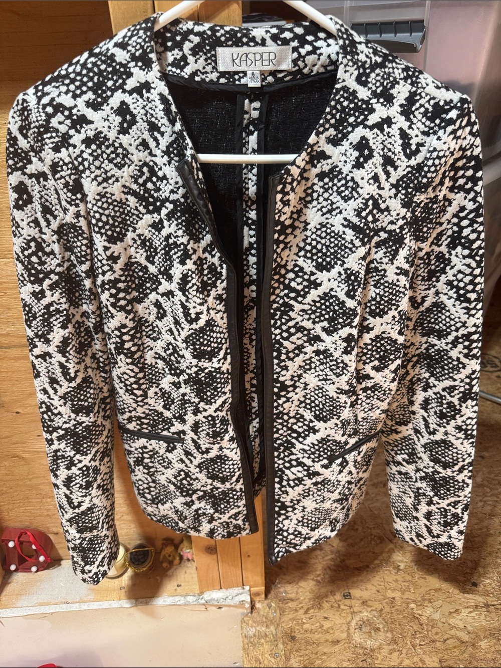Kasper Black and White Snake-Print Zip Jacket